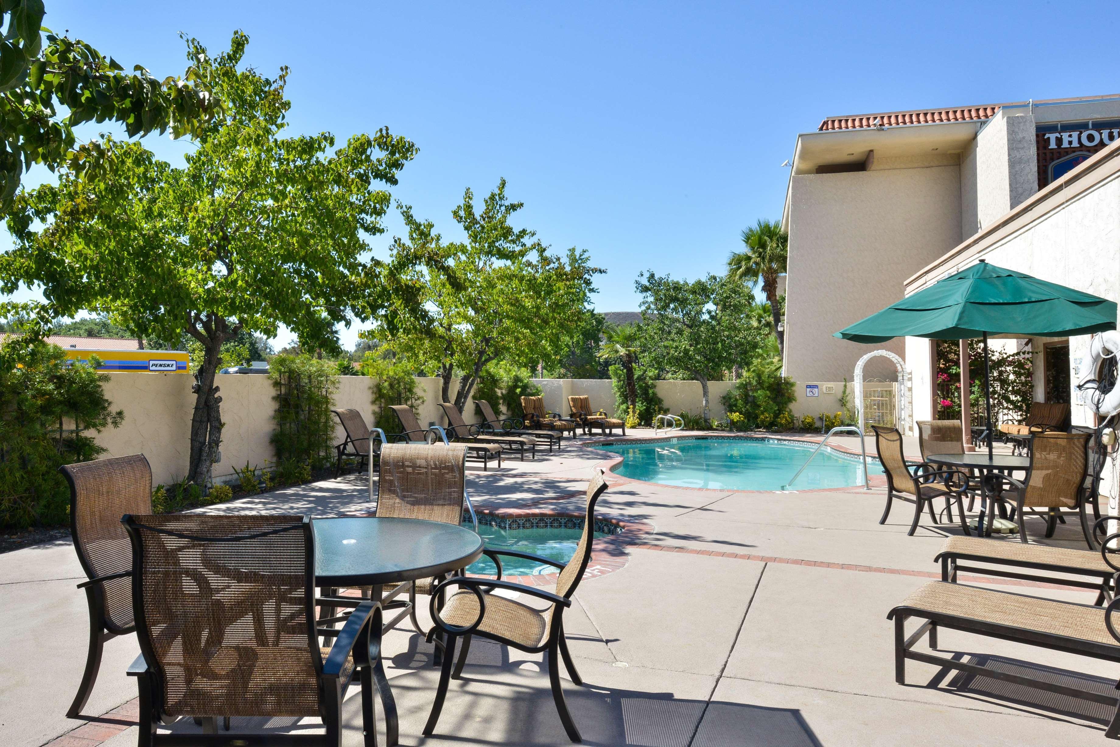 Best Western Plus Thousand Oaks Inn Exterior foto